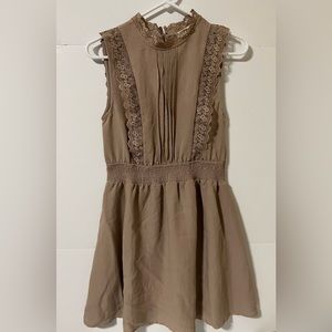 New Sweet Wanderer Short Sleeveless Dress with Knit Lace. Size Med In Juniors